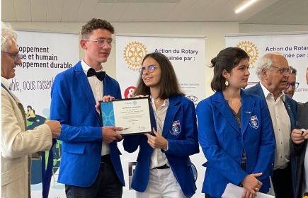 Remise de Charte du tout nouvel INTERACT DE L’INSTITUTION SAINT PAULDE ROANNE.